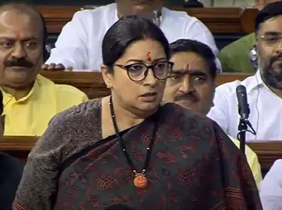 Smriti Irani on Congress: कांग्रेस ने भगवान राम के अस्तित्व को नकारा था, अब उसके नेता मंदिरों के चक्कर लगा रहे हैं